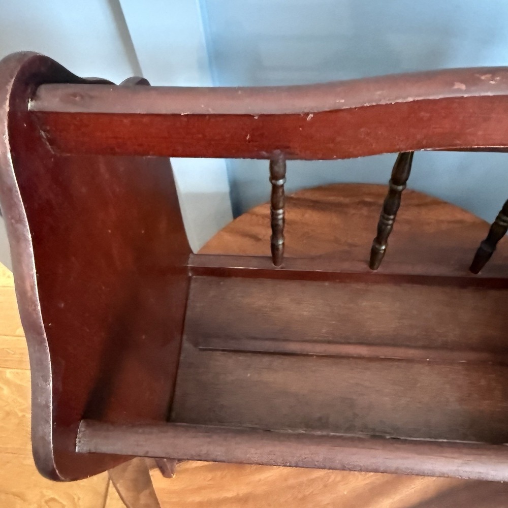 Vintage Wooden Magazine Rack Book Holder Spindle Sides Colonial Style - Picture 5 of 7
